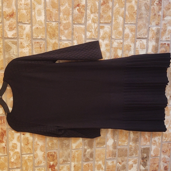 Shoshanna Pleated Sweater Dress - Picture 5 of 6